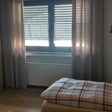 Apartment Cozy With Private Garden In Nisterau