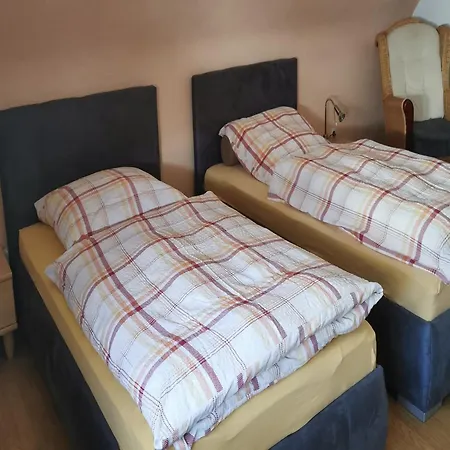 Cozy With Private Garden In Nisterau Apartamento *