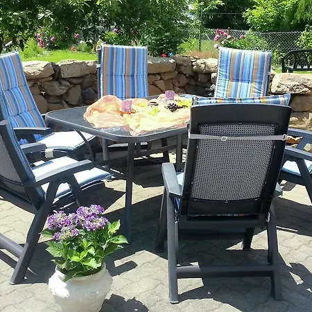Cozy With Private Garden In Nisterau Apartment *