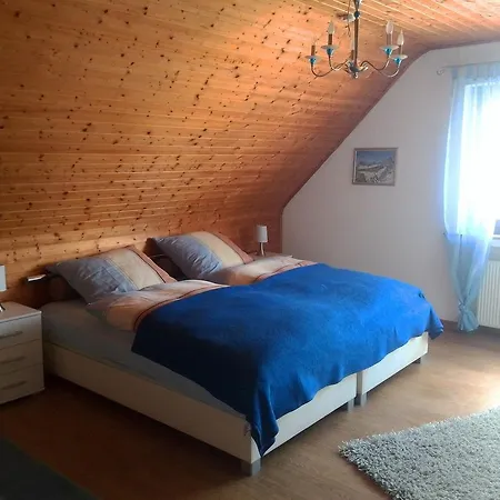 Cozy With Private Garden In Nisterau Lautzenbrucken