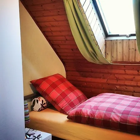 Cozy With Private Garden In Nisterau Apartment
