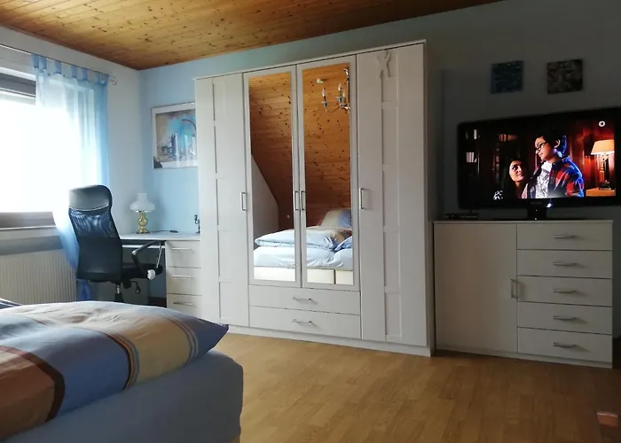 Cozy With Private Garden In Nisterau דירה *