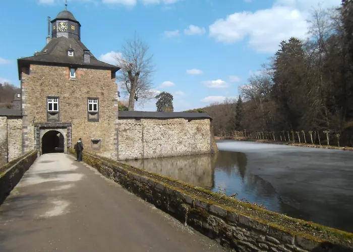 Cozy With Private Garden In Nisterau Lautzenbrücken