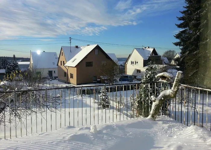 Cozy With Private Garden In Nisterau Lautzenbrücken